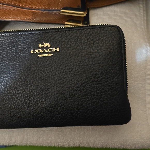 NWT Coach Double Zip Wallet - Picture 4 of 5